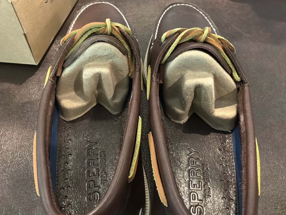 Sperry Men's Authentic Original 2-Eye Boat Shoe in Classic Brown